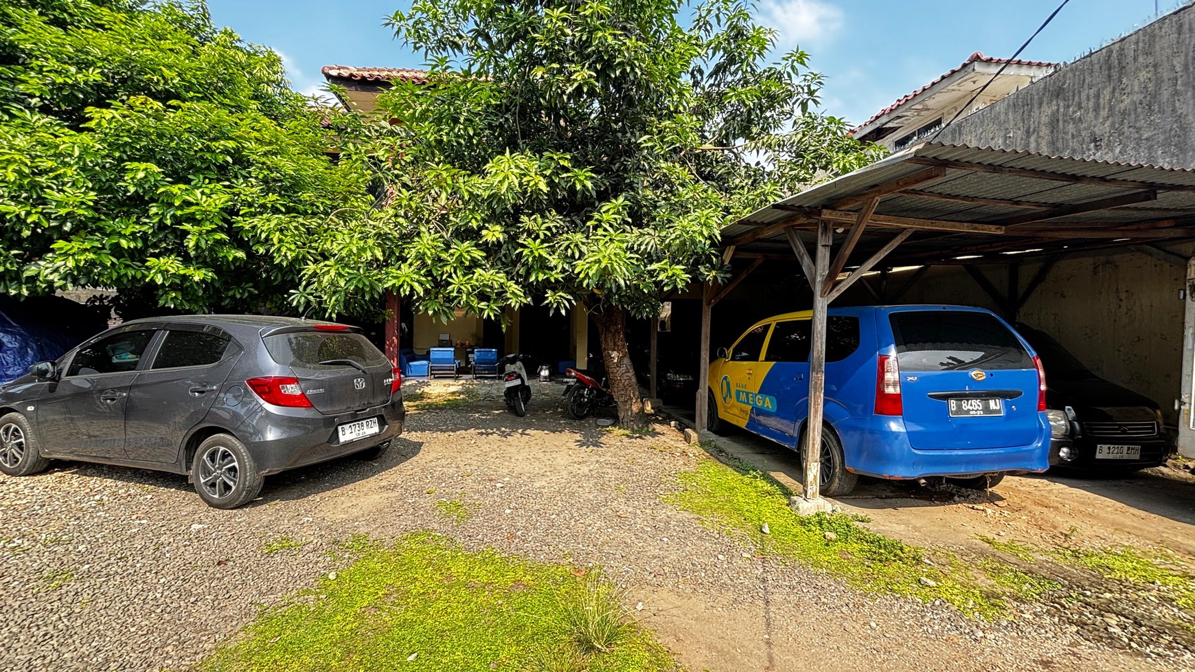 Rumah Besar Lahan 1000 m2 Di Lokasi Komersial Duren Sawit Cocok Untuk Tempat Usaha 10 Menit Ke Tol Becakayu
