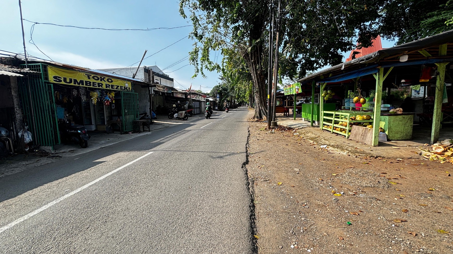 Rumah Besar Lahan 1000 m2 Di Lokasi Komersial Duren Sawit Cocok Untuk Tempat Usaha 10 Menit Ke Tol Becakayu