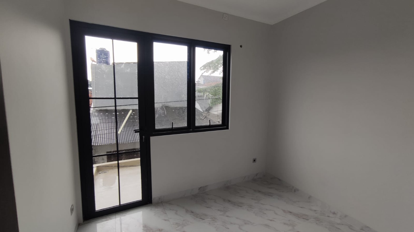 Rumah Brand New, Di Jurang Mangu.