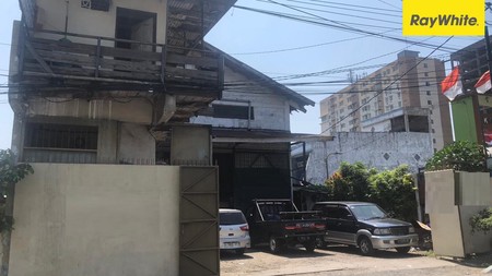 Dijual Gudang 2 lantai di Jl Abdul Karim Surabaya