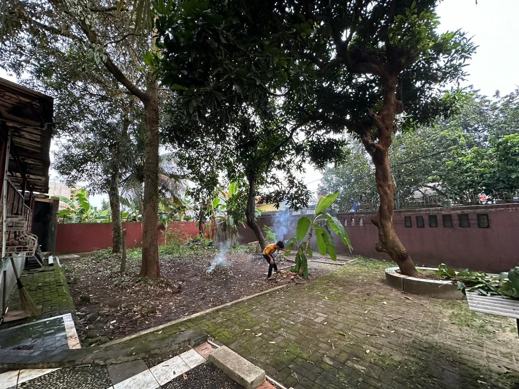 Rumah 2 Lantai, Luas, Bebas banjir, Lokasi strategis di Jagakarsa