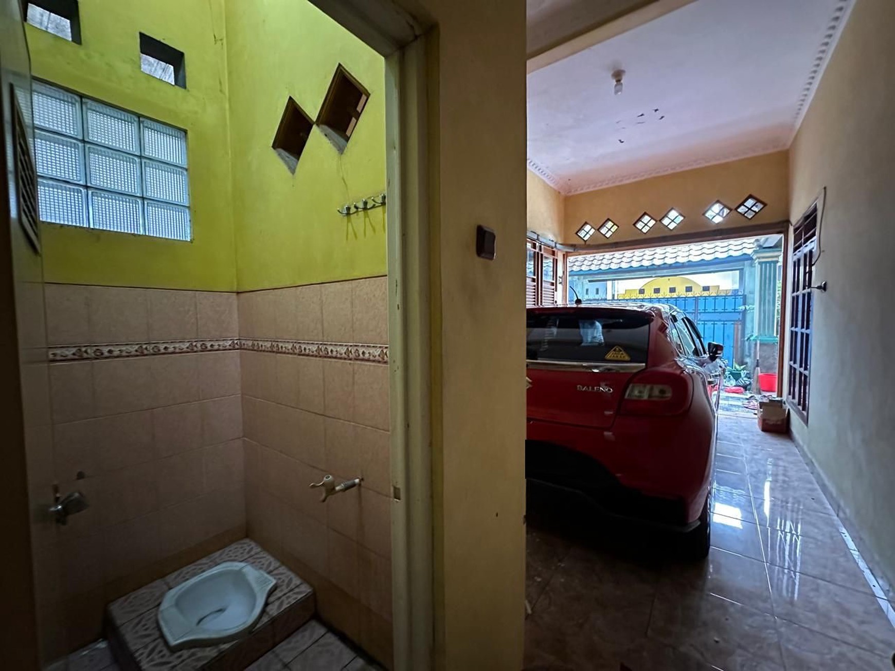 Rumah 2 Lantai, Luas, Bebas banjir, Lokasi strategis di Jagakarsa