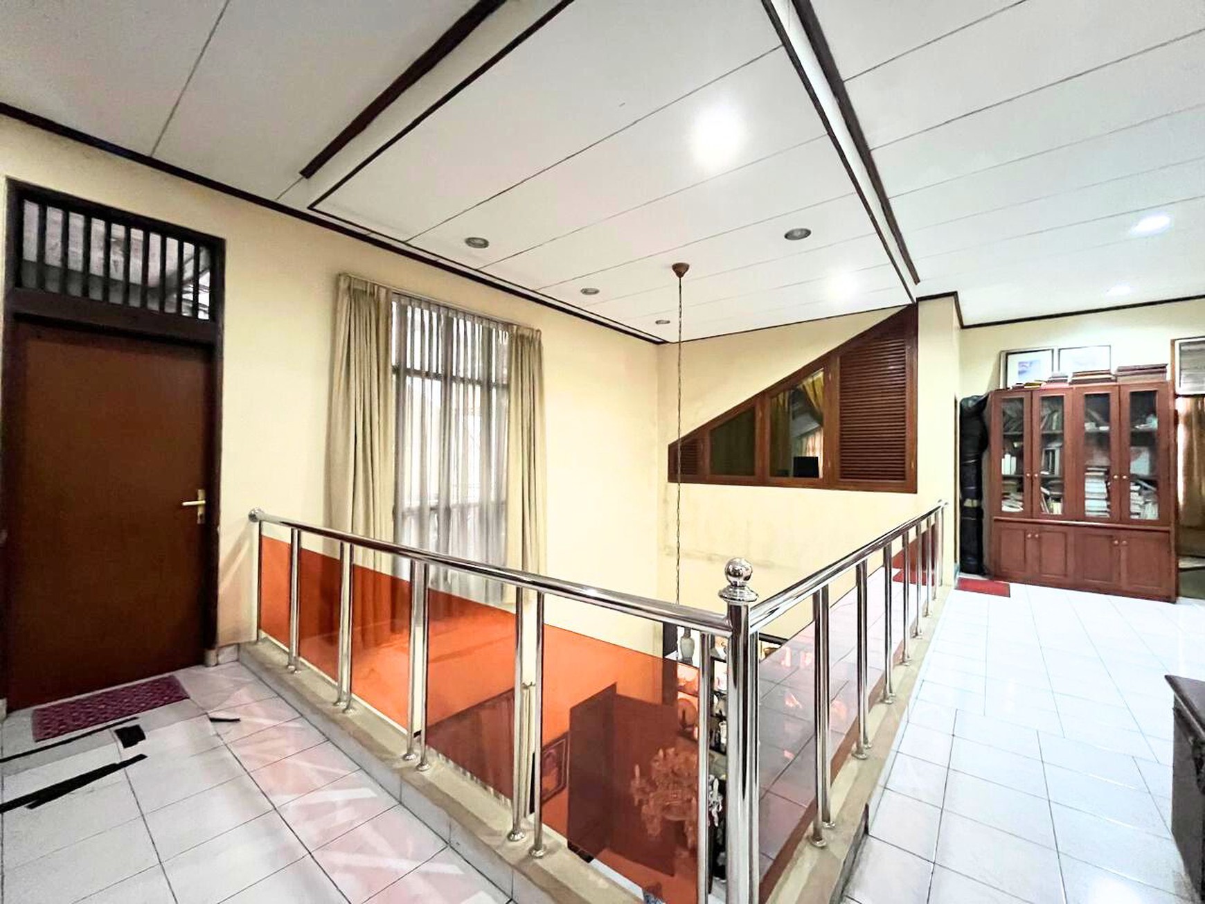 Rumah di Menteng Dalan Tebet Jak-Sel