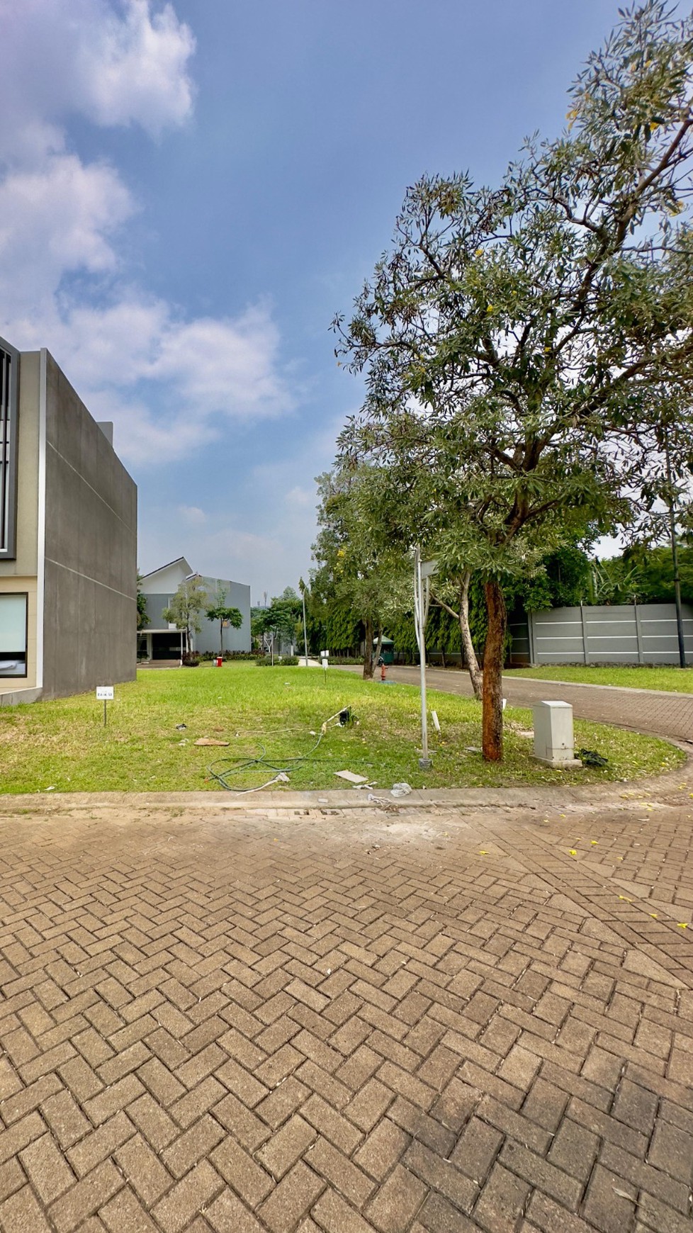 Kavling siap bangun,hoek di Bintaro Jaya 9