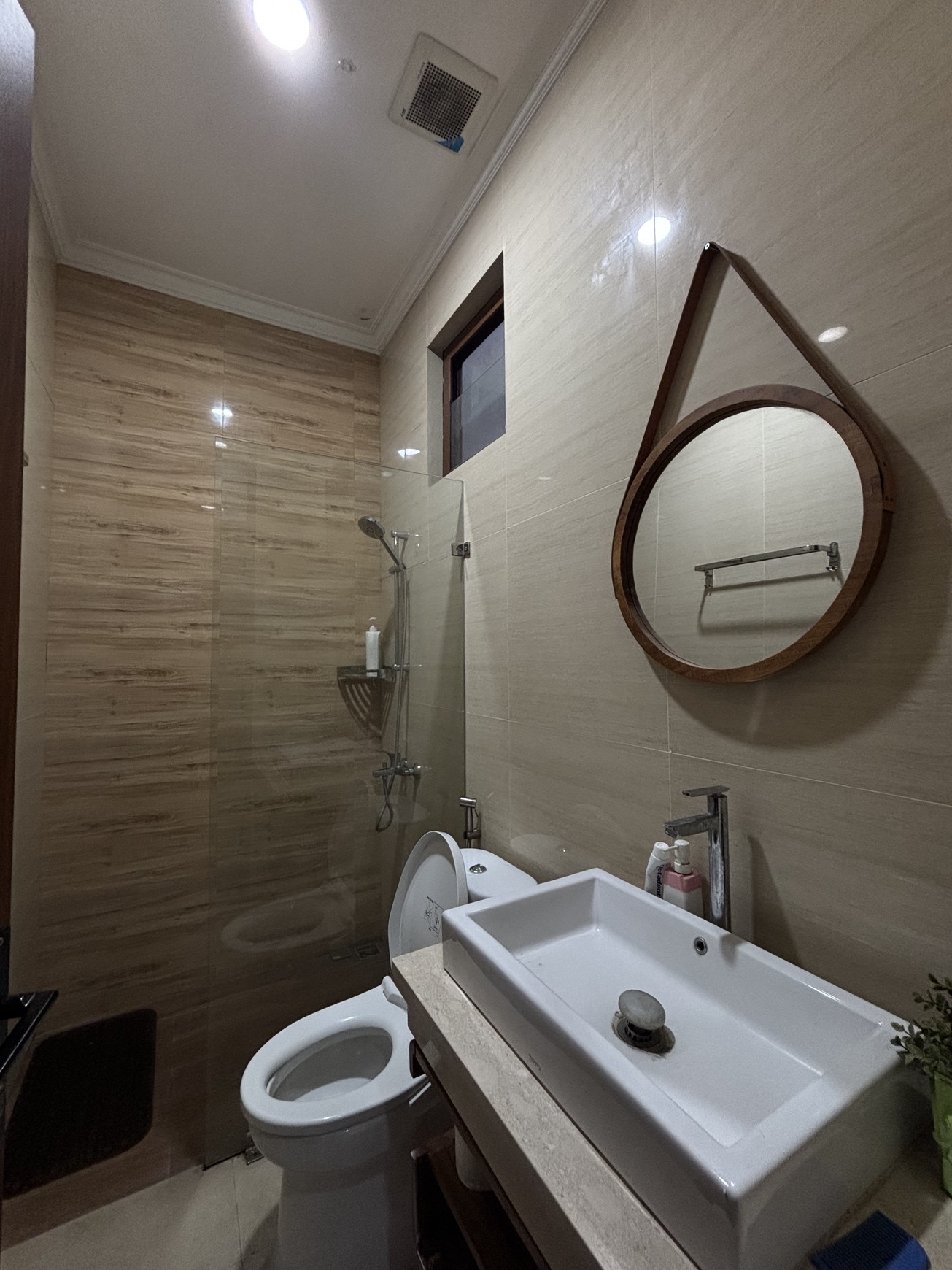 Rumah 2.5 Lantai Hoek Nyaman di CITRA GRAN CIBUBUR