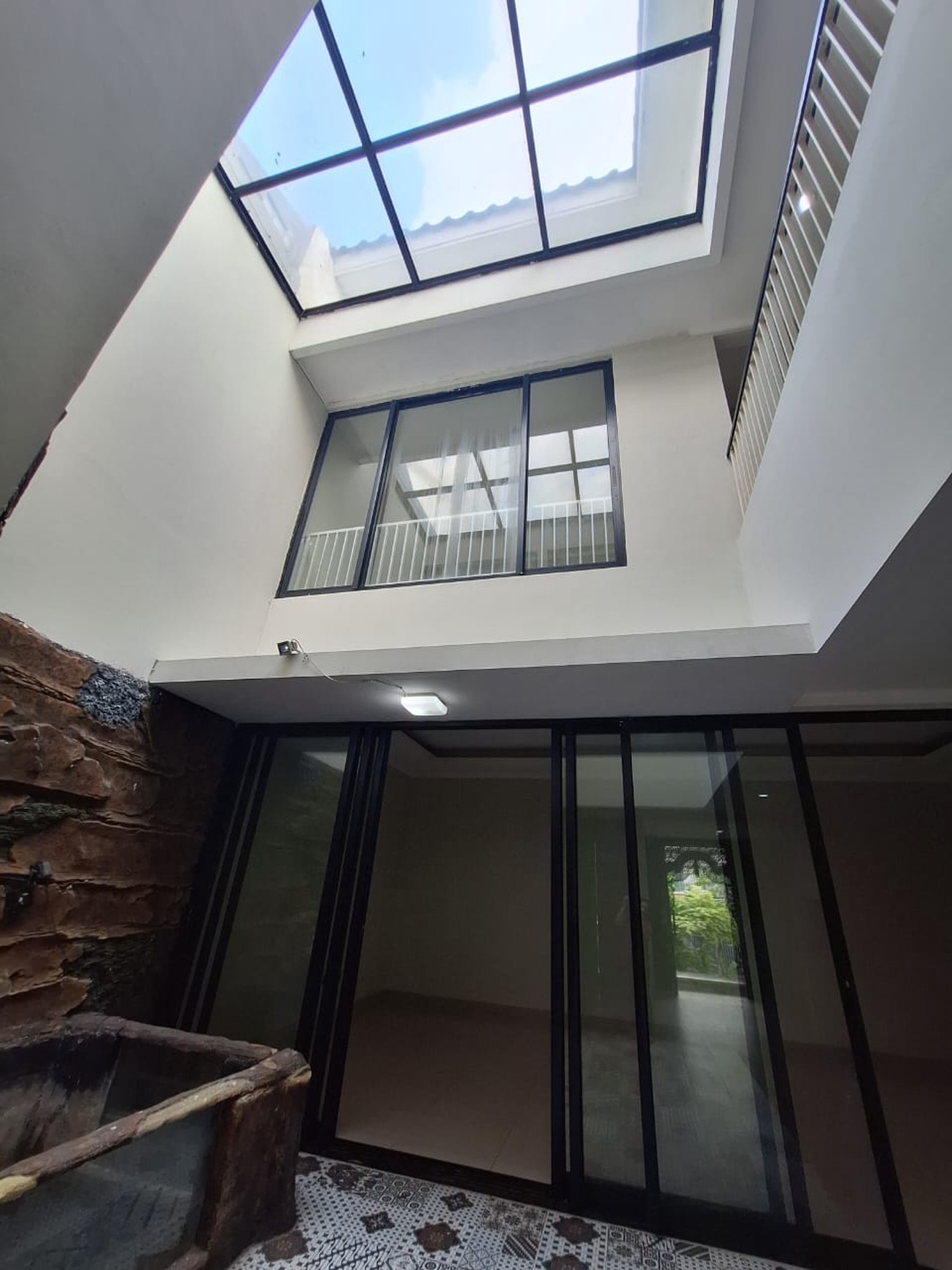 Rumah Bagus,1 Garasi,2 carport ,dalam cluster di Bintaro Jaya 7