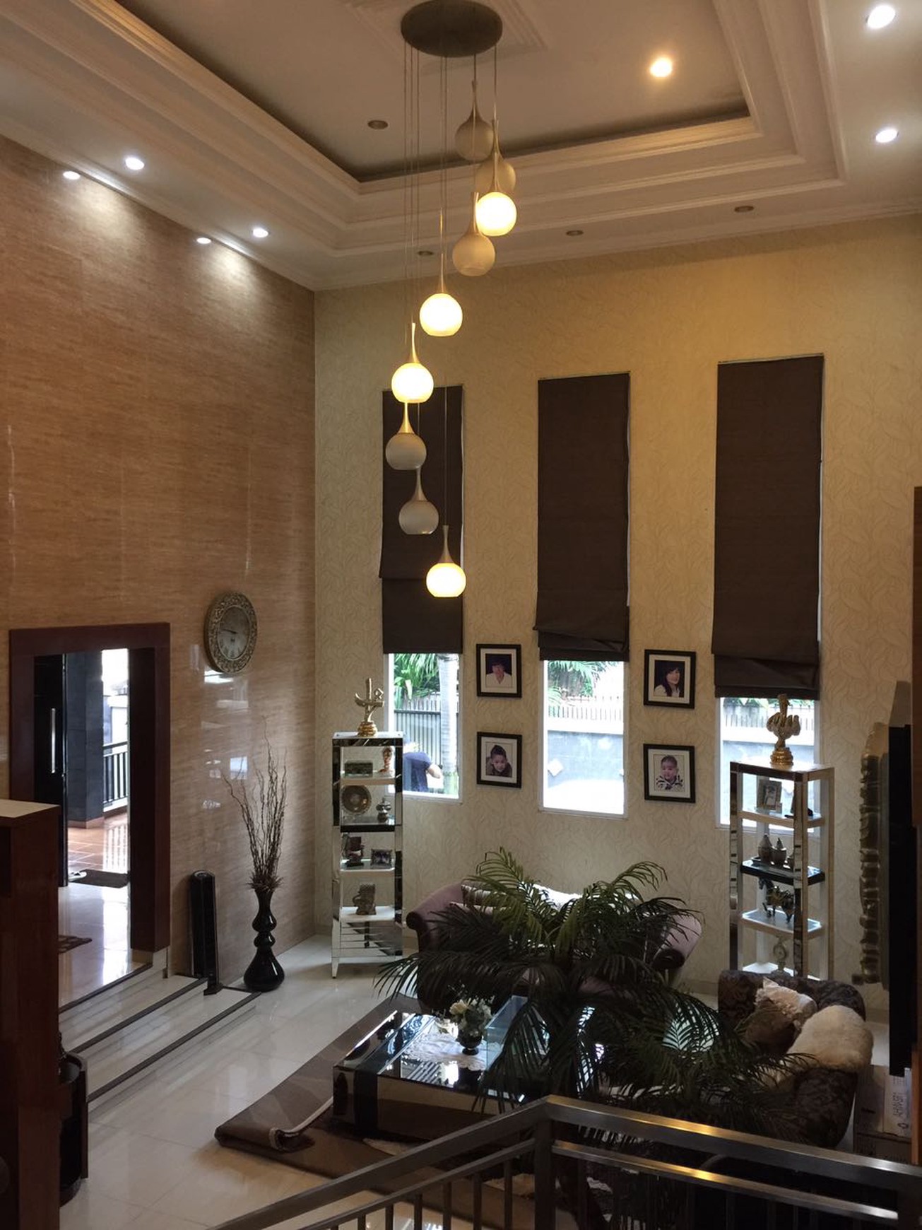 Di sewakan Rumah Mewah,Bagus sekali,halaman luas di Bintaro Jaya Sektor 2