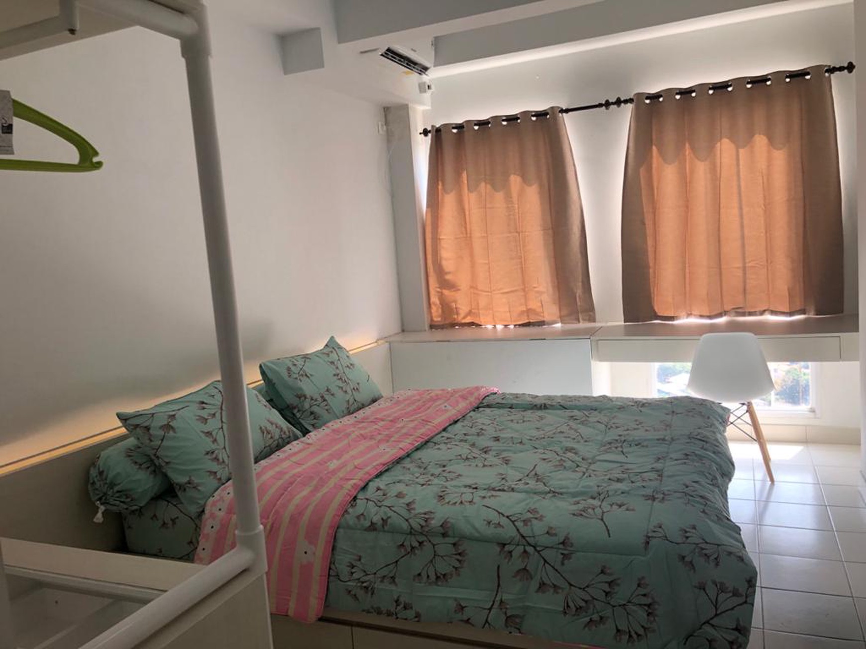 DIJUAL APARTEMEN STUDIO PATRALAND URBANO BEKASI SEBELAH STASIUN KRL BEKASI KOTA