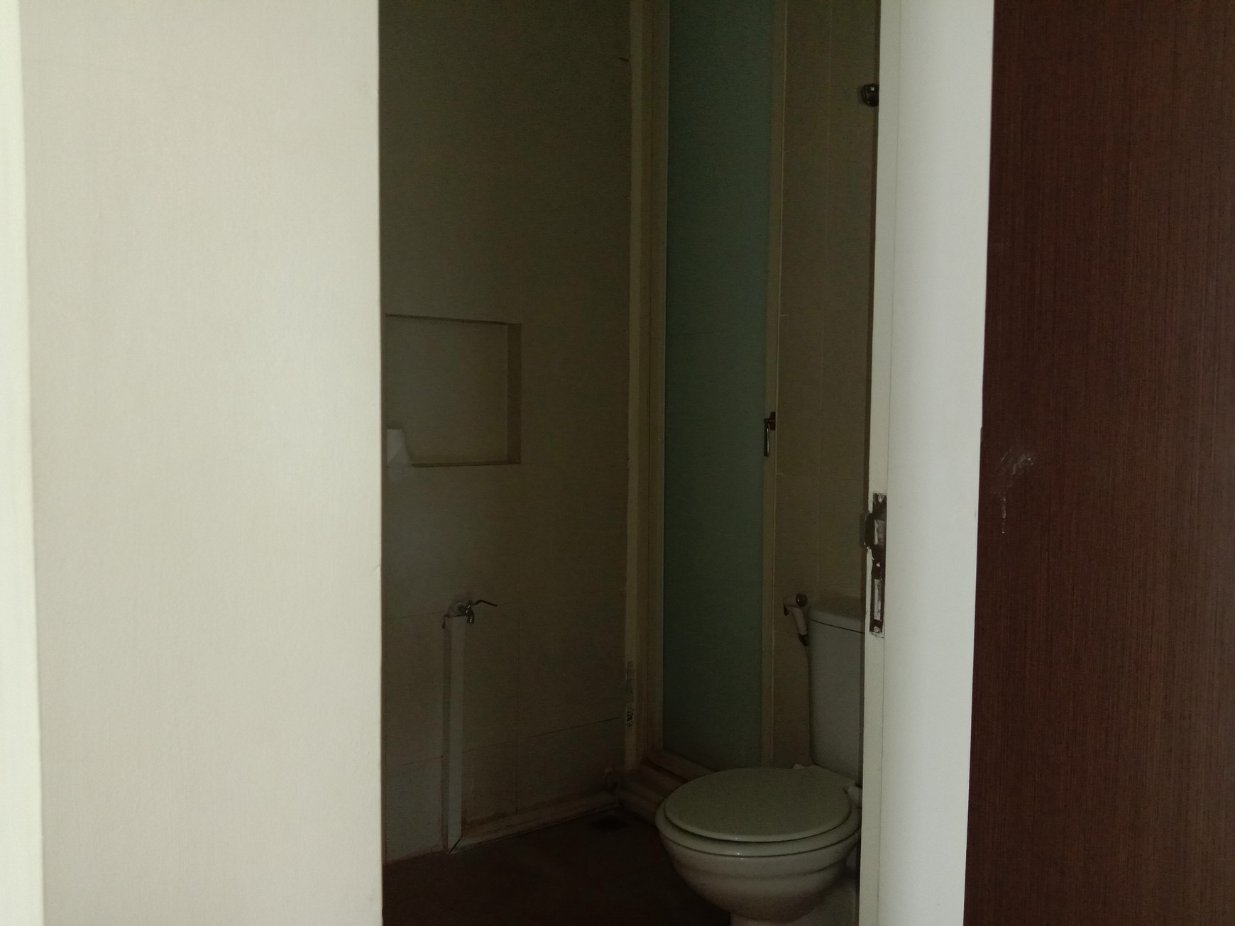 RUMAH SEMI FURNISH, DESAIN MINIMALIS DALAM PERUMAHAN PREMIUM CITRA GRAND MUTIARA