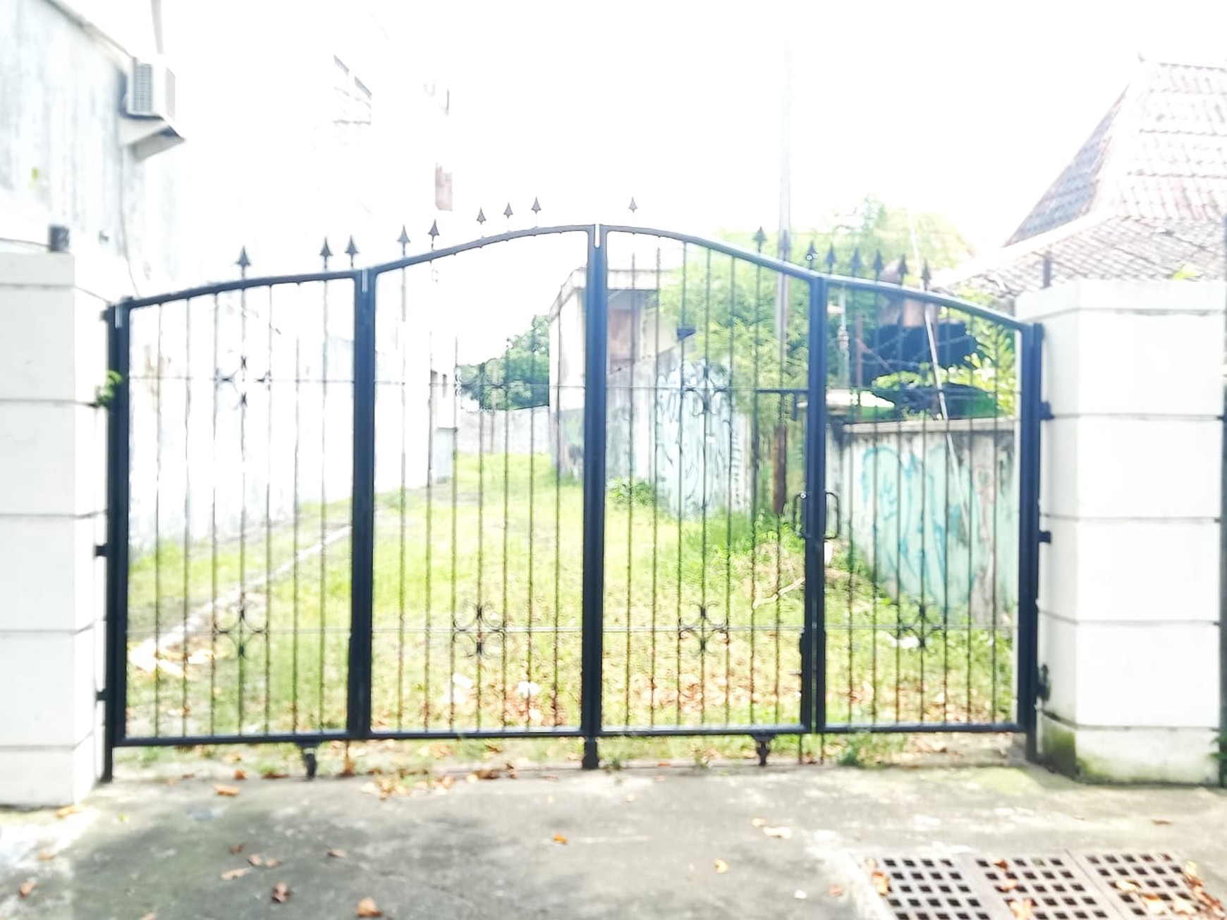 Tanah Luas di pusat bisnis Jl.Urip Sumohardjo - Yogyakarta.