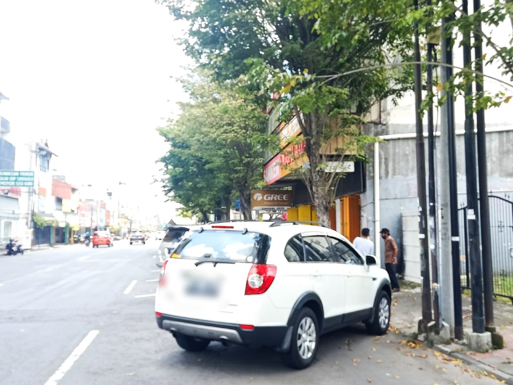 Tanah Luas di pusat bisnis Jl.Urip Sumohardjo - Yogyakarta.