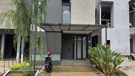 Rumah Cluster Baru Lokasi Strategis dkt Pintu Tol Pamulang di Jl RE Martadinata, Ciputat, Tangerang Selatan