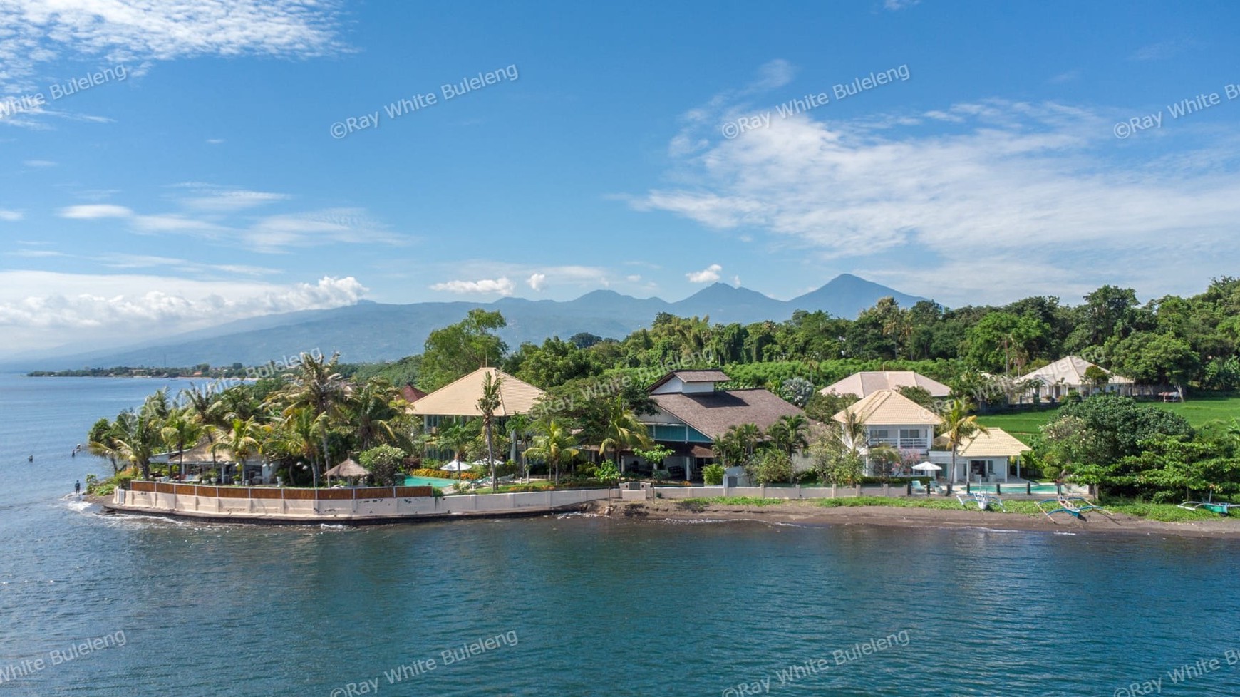 ABSOLUTE BEACHFRONT VILLA AND BOUTIQUE RESORT - NORTH BALI INVESTMENT GEM