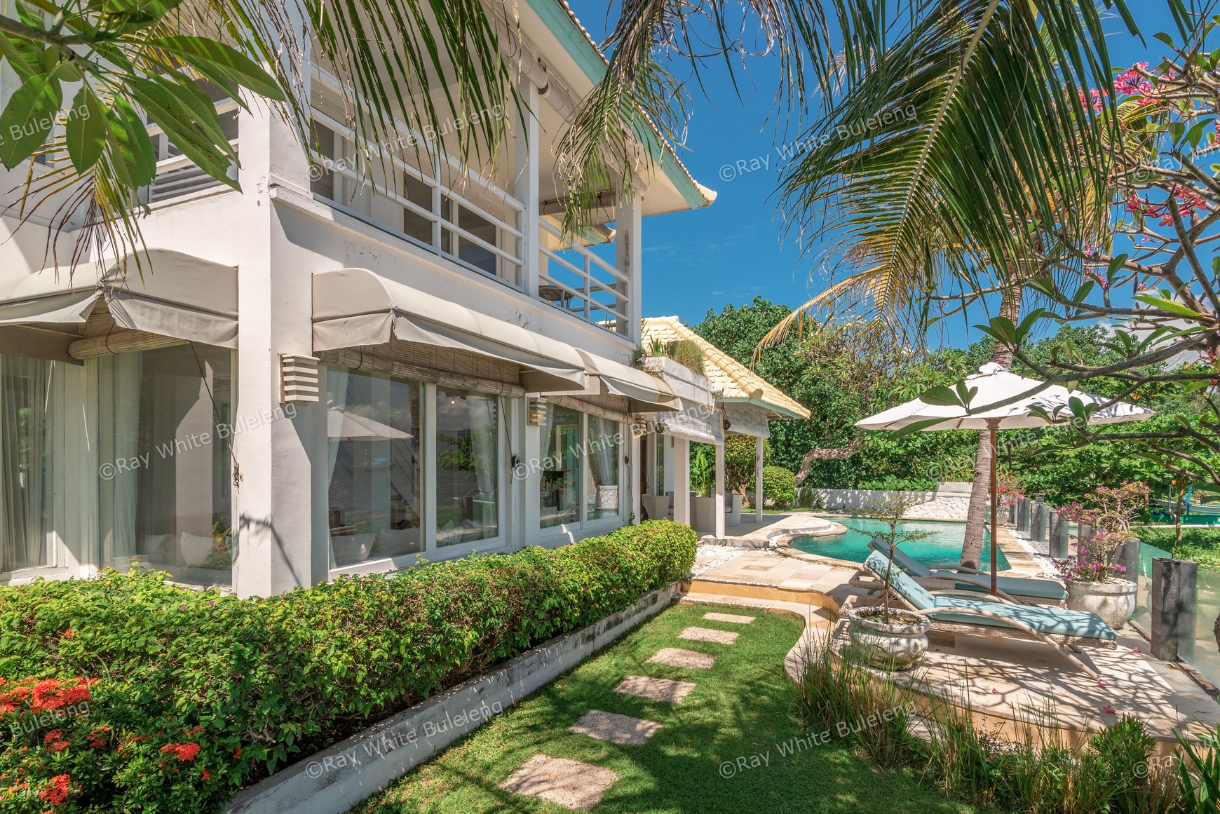 ABSOLUTE BEACHFRONT VILLA AND BOUTIQUE RESORT - NORTH BALI INVESTMENT GEM