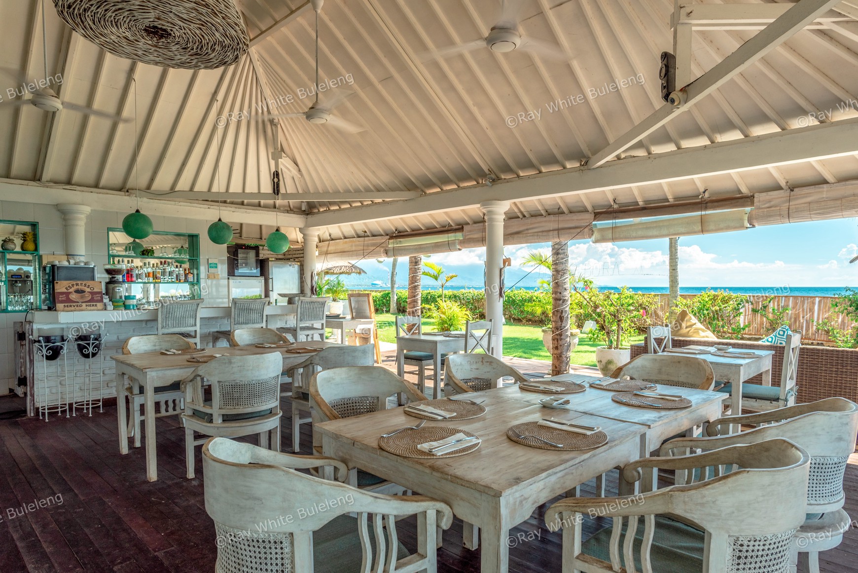 ABSOLUTE BEACHFRONT VILLA AND BOUTIQUE RESORT - NORTH BALI INVESTMENT GEM