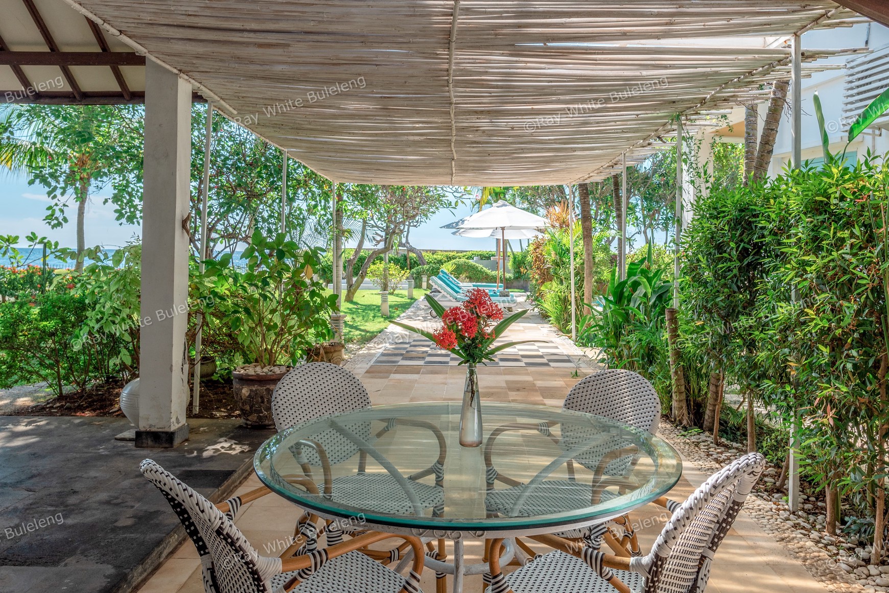 ABSOLUTE BEACHFRONT VILLA AND BOUTIQUE RESORT - NORTH BALI INVESTMENT GEM