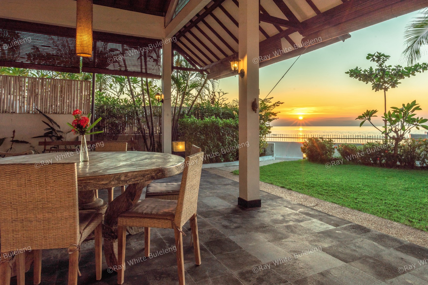 ABSOLUTE BEACHFRONT VILLA AND BOUTIQUE RESORT - NORTH BALI INVESTMENT GEM