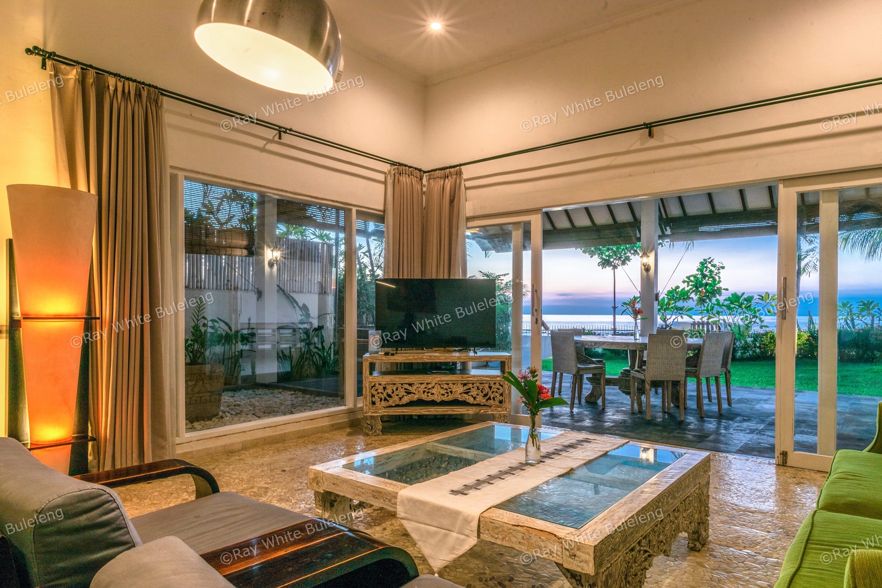ABSOLUTE BEACHFRONT VILLA AND BOUTIQUE RESORT - NORTH BALI INVESTMENT GEM