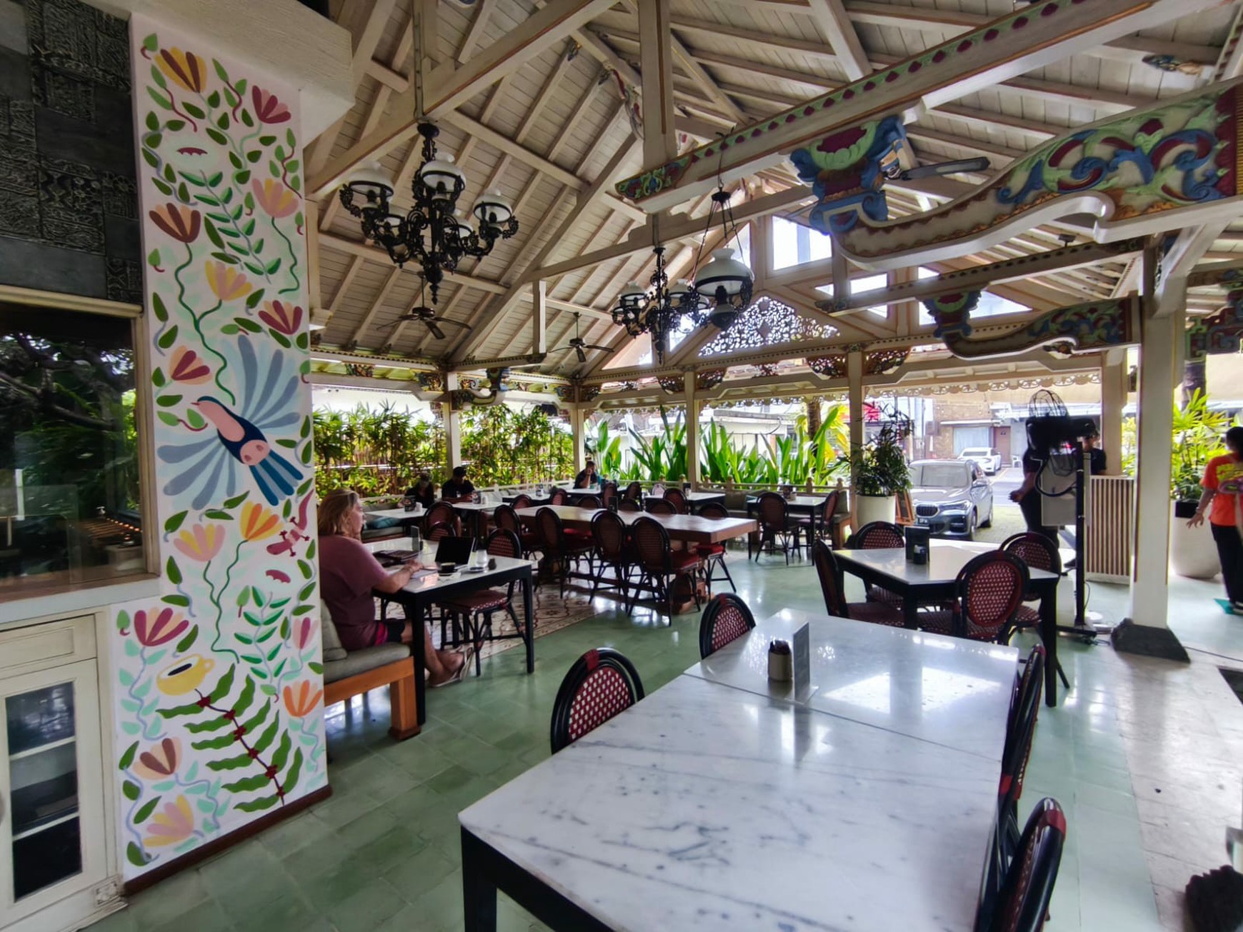 Prime Location Restaurant and Coffeeshop For Rent in Sanur
