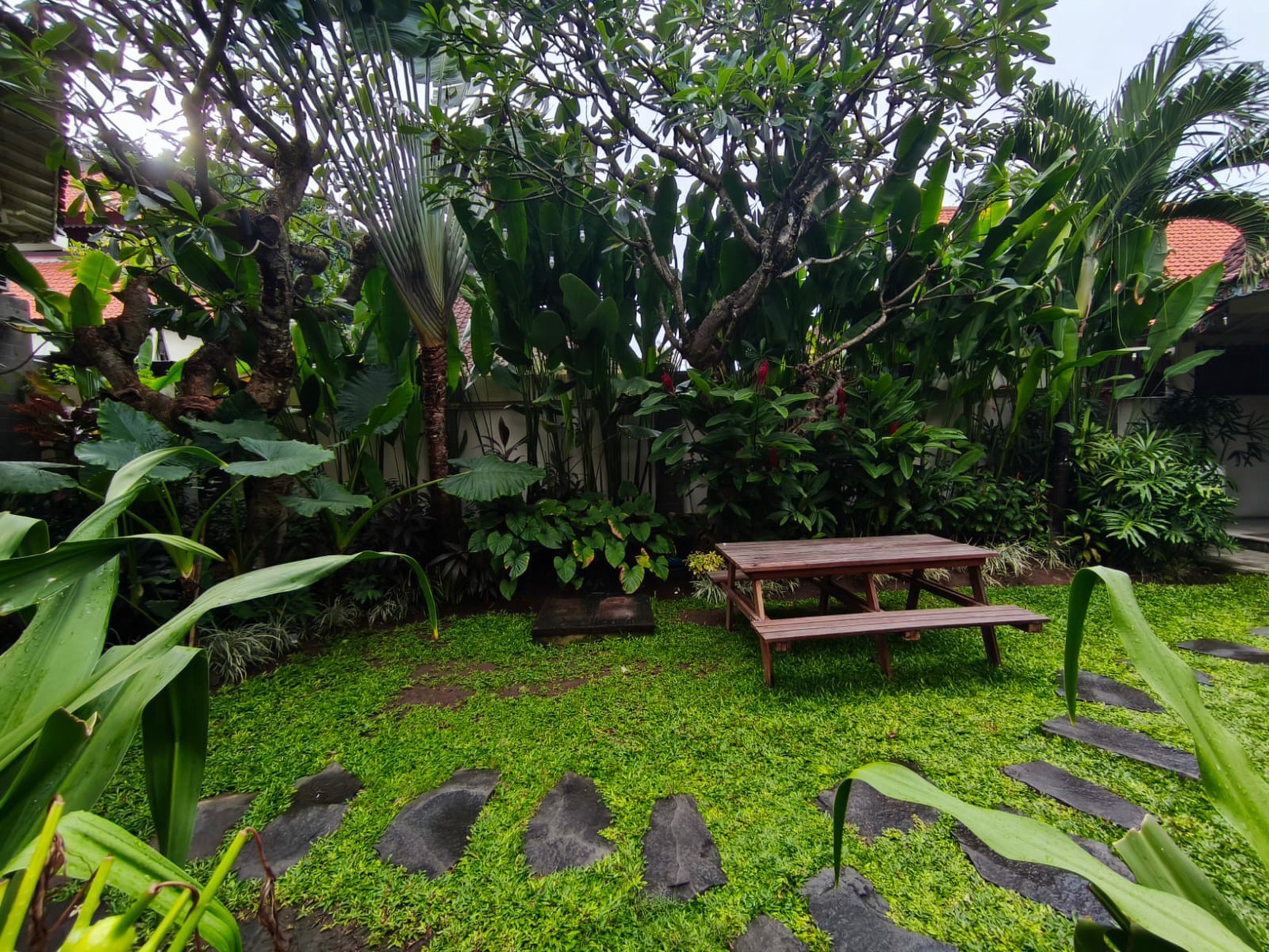 Prime Location Restaurant and Coffeeshop For Rent in Sanur