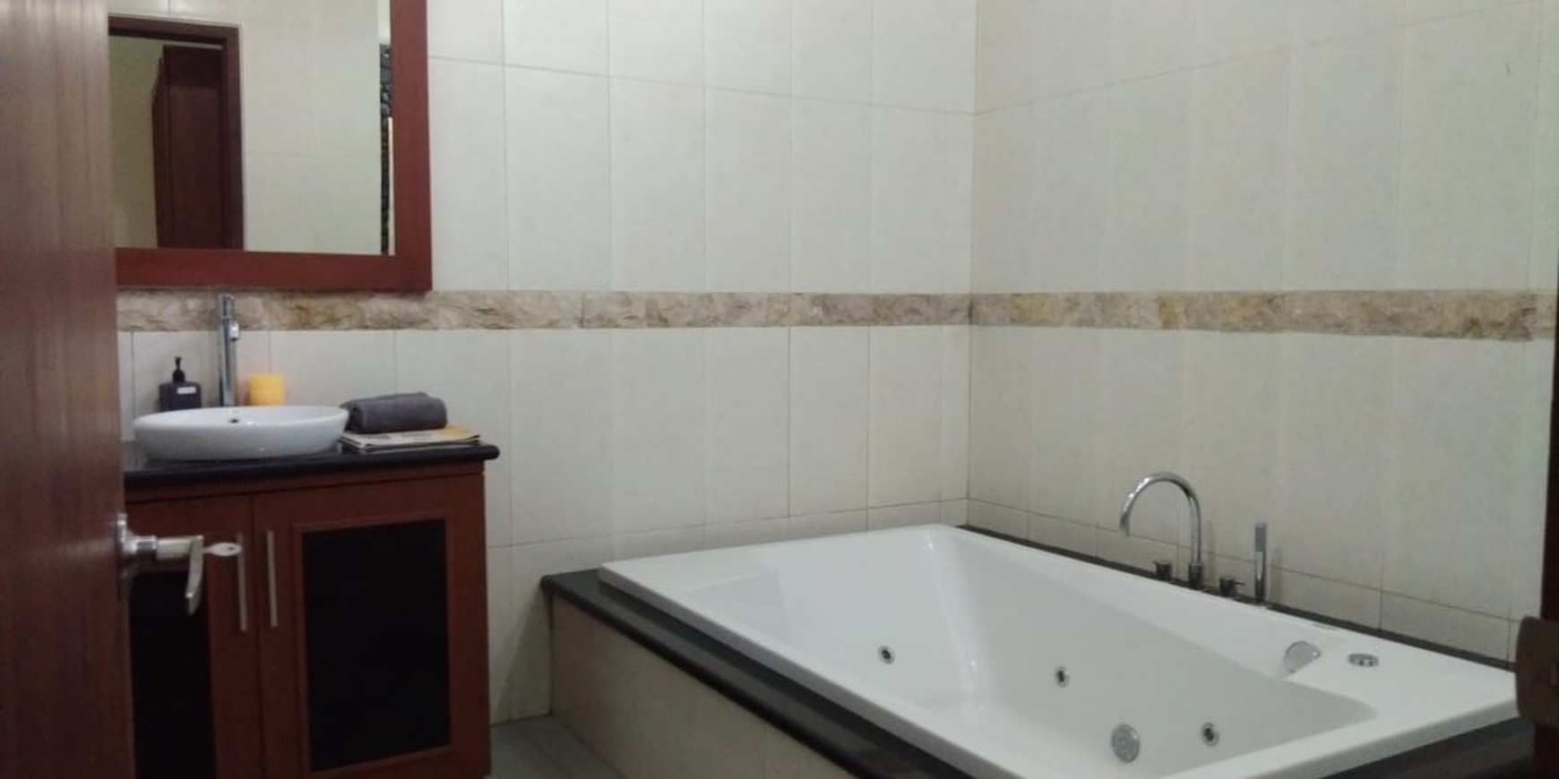 Freehold - Luxury 2-Storey Villa in Prime Location, Sanur, Bali