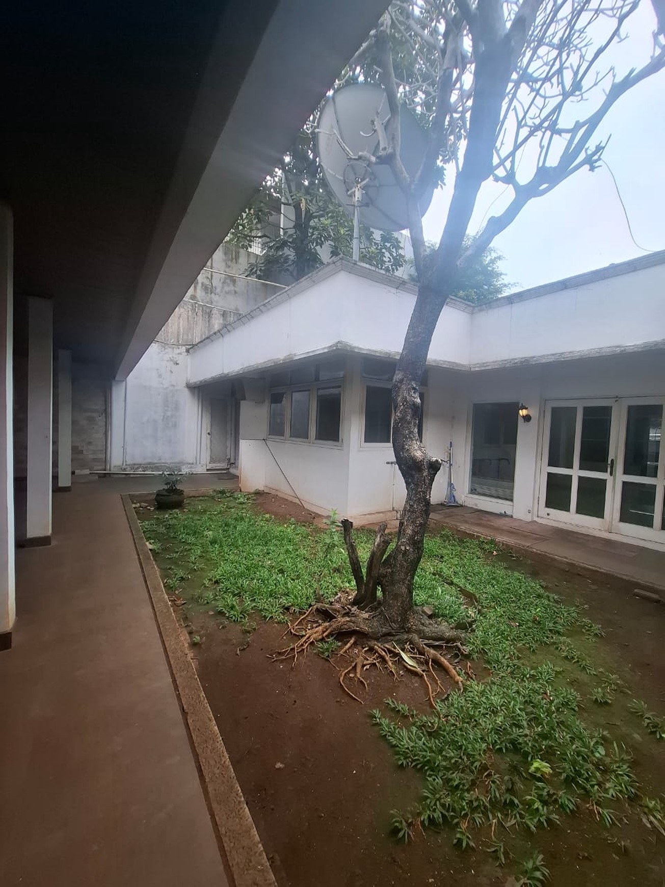 RUMAH DIJUAL JALAN DAHA KEBAYORAN BARU JAKARTA SELATAN