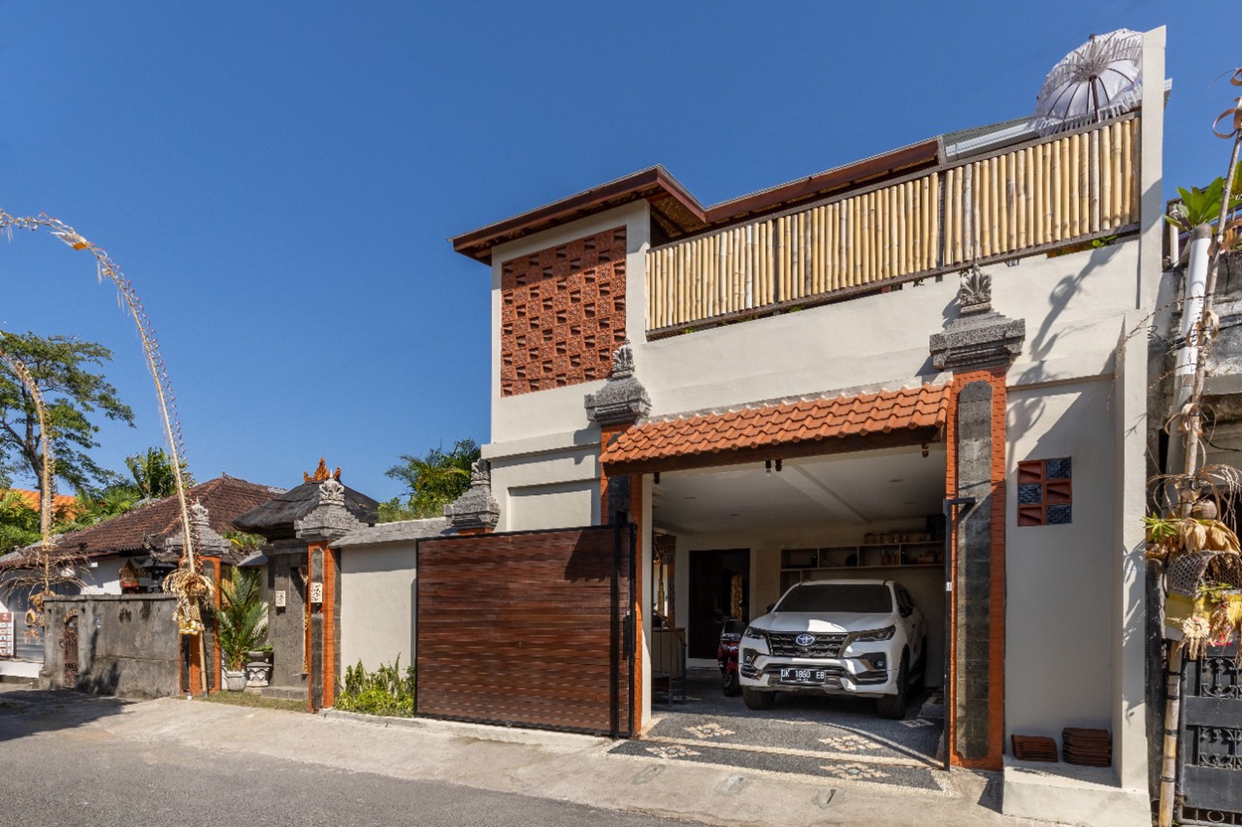 Freehold - Elegant Modern Villa with Balinese Touches in Sanur, Bali