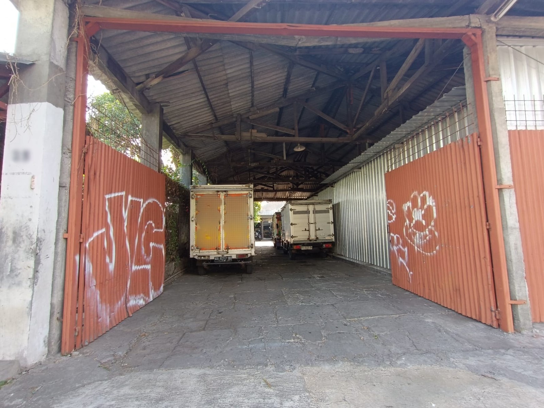 Tanah & Bangunan 740 Meter Persegi Cocok Untuk Gudang Lokasi Strategis Dekat Pasar Legi Kotagede Yogyakarta