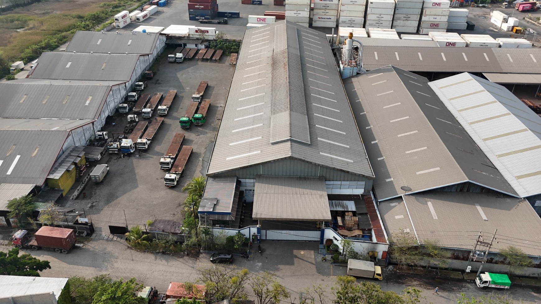 Gudang Murah dan Luas dengan Lokasi yang Strategis dekat Pelabuhan Menghemat Logistik anda, di Asemrowo Surabaya