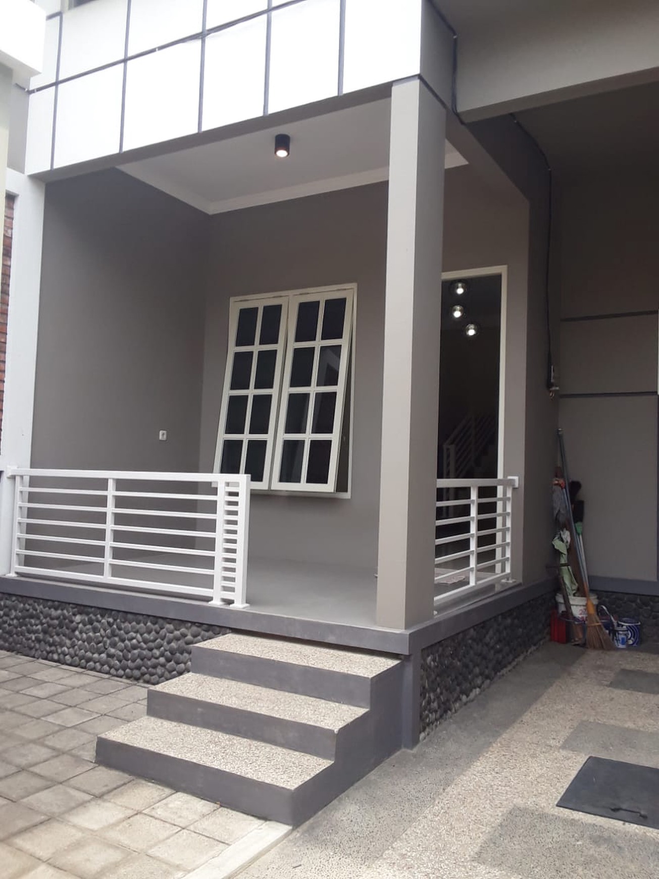 Dijual Rumah SHM di Tenggilis Utara Surabaya