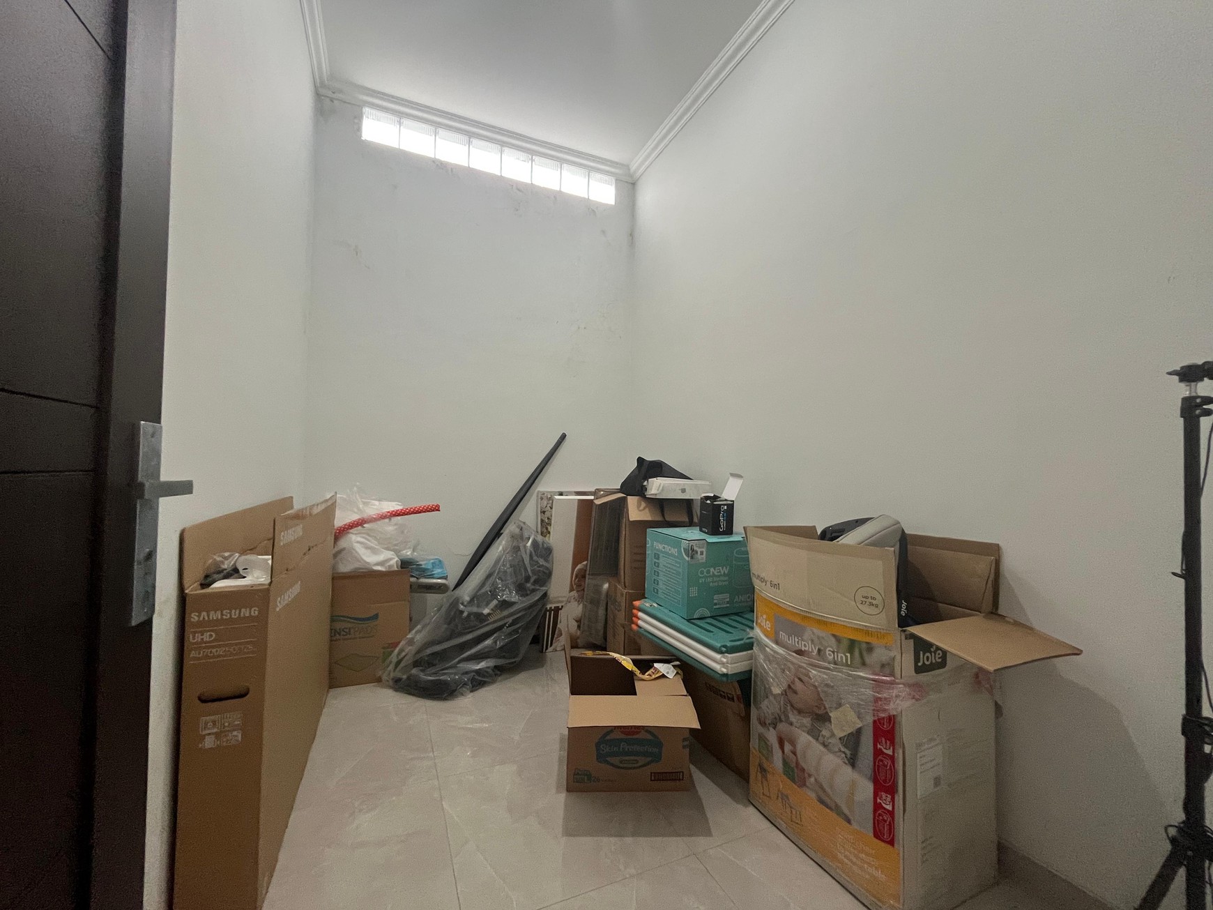 Rumah 2 Lantai Layout Nyaman Dalam Komplek Tenang dan Strategis di Cinere