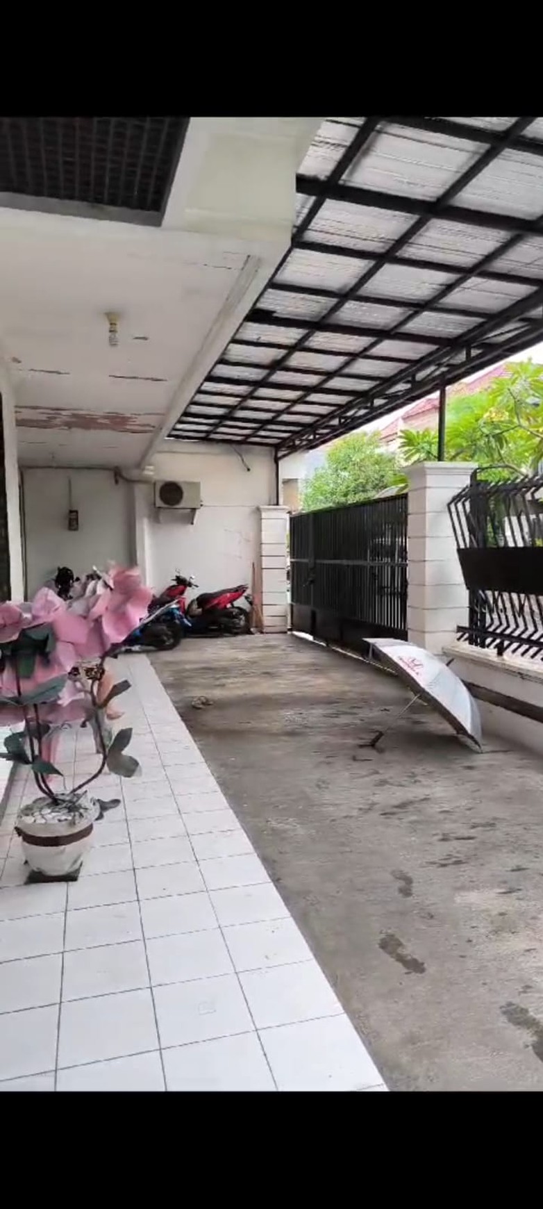 Dijual Rumah Hook Jl. Darmo Baru Barat