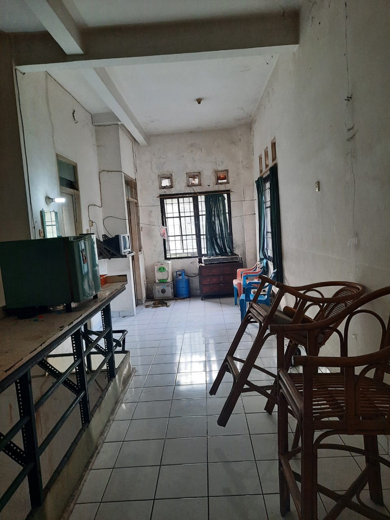 RUKO ROXY di Lokasi Strategis di Jalan MH Thamrin Lippo Cikarang dekat dengan Berbagai Fasilitas Publik