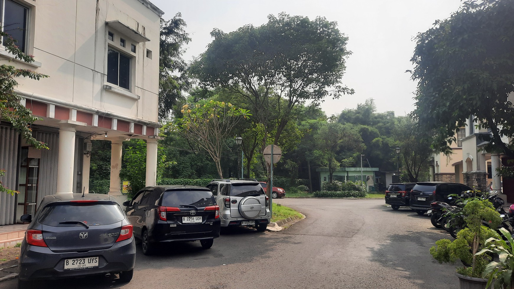 Ruko Roxy di Lokasi Strategis di Jalan MH Thamrin Lippo Cikarang dekat dengan Berbagai Fasilitas Publik