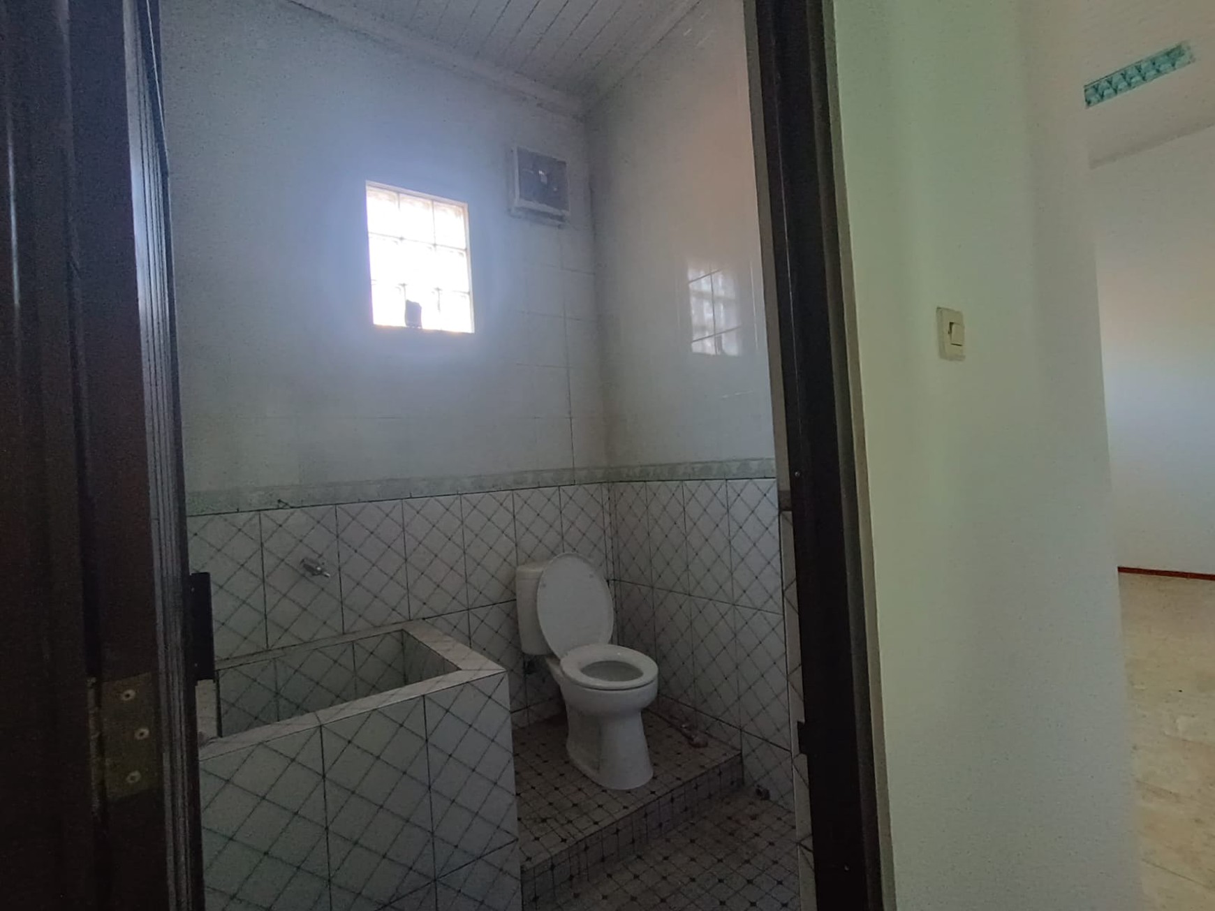 Ruang Usaha Lokasi Stategis Dijalan Magelang KM 10 Tridadi SLeman