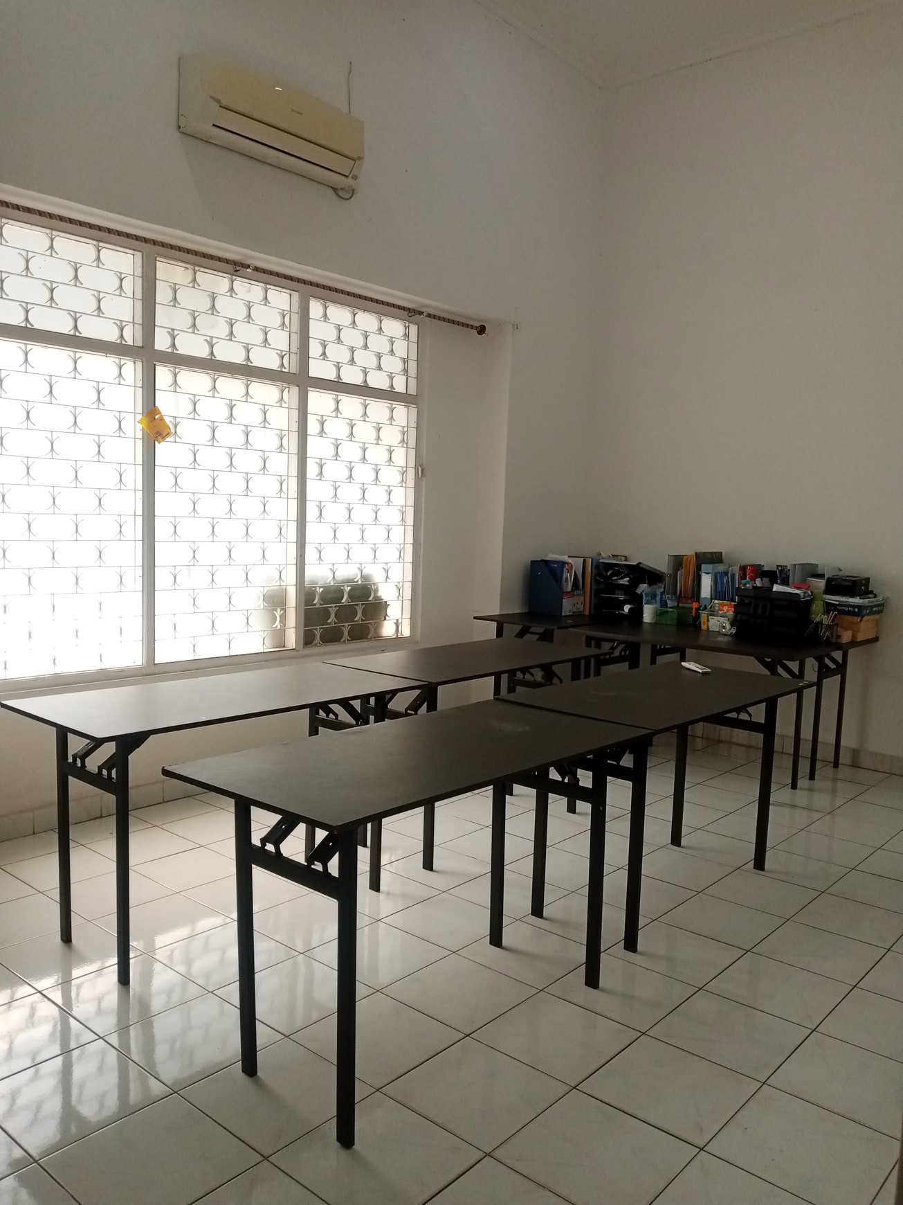Disewakan Ruang Kantor (Office Space) Luas di Kawasan Senen, Jakarta Pusat - Investasi Lokasi Terbaik