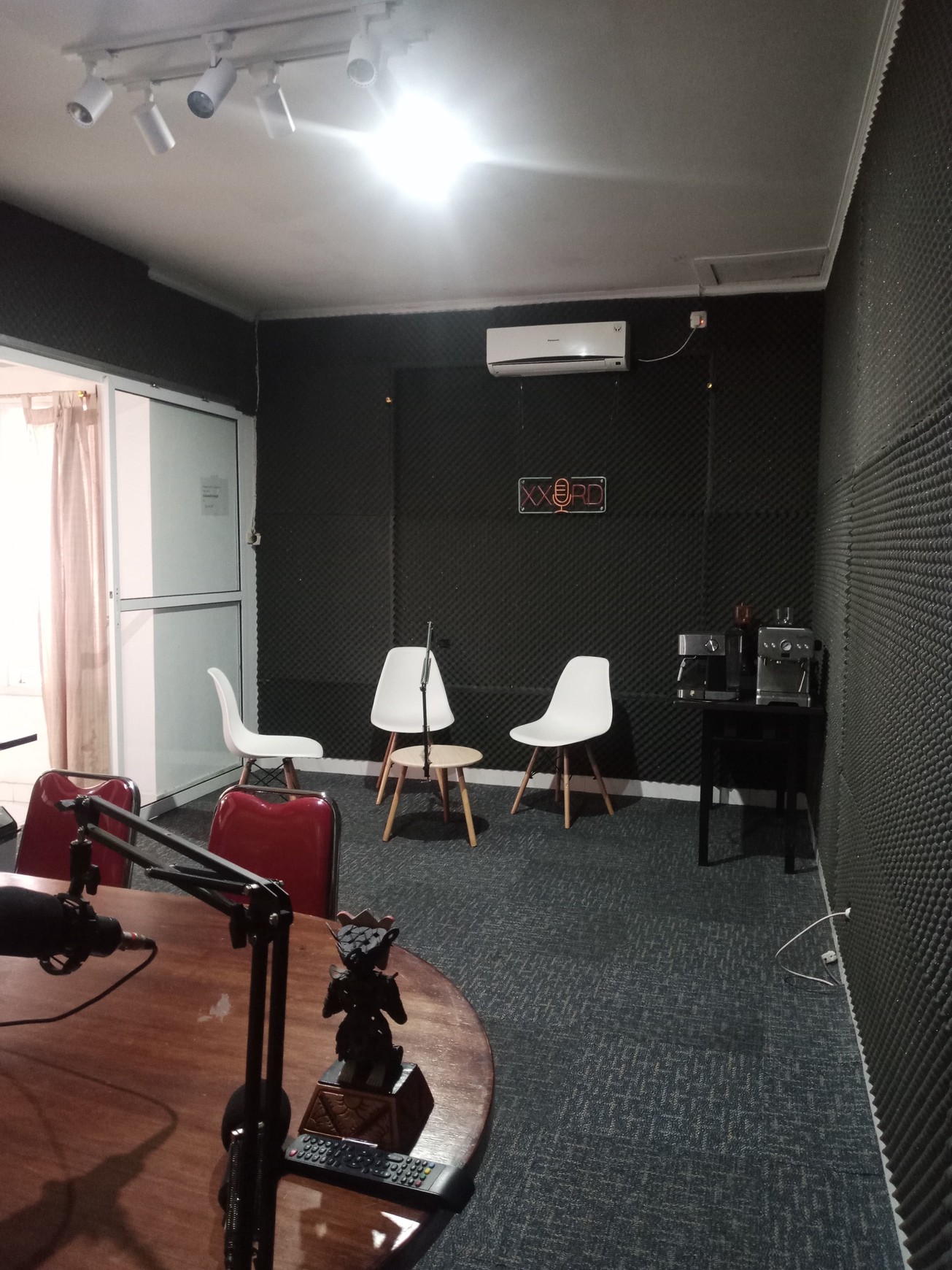 Disewakan Ruang Kantor (Office Space) Luas di Kawasan Senen, Jakarta Pusat - Investasi Lokasi Terbaik