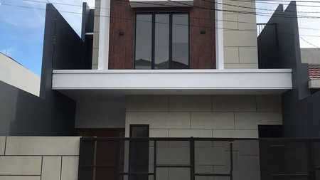 Dijual Rumah 2 lantai di Rungkut Asri Tengah Surabaya