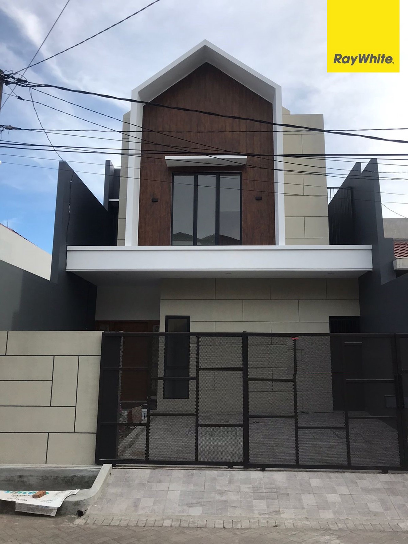 Dijual Rumah 2 lantai di Rungkut Asri Tengah Surabaya