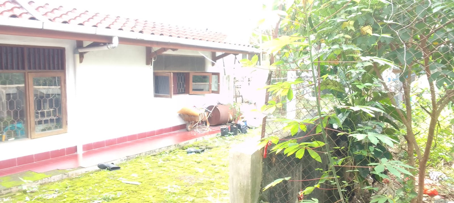 Rumah Dengan Luas Tanah 695 m2, Di Komplek Bharata Pura, Dekat Supermarket Jogya, 5 Menit Ke Tol BORR Bogor