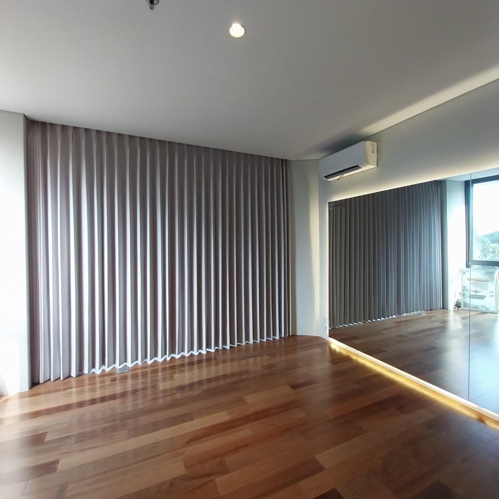 DIJUAL & DISEWAKAN Apartemen MEWAH Rosebay, Graha Family, Surabaya Barat