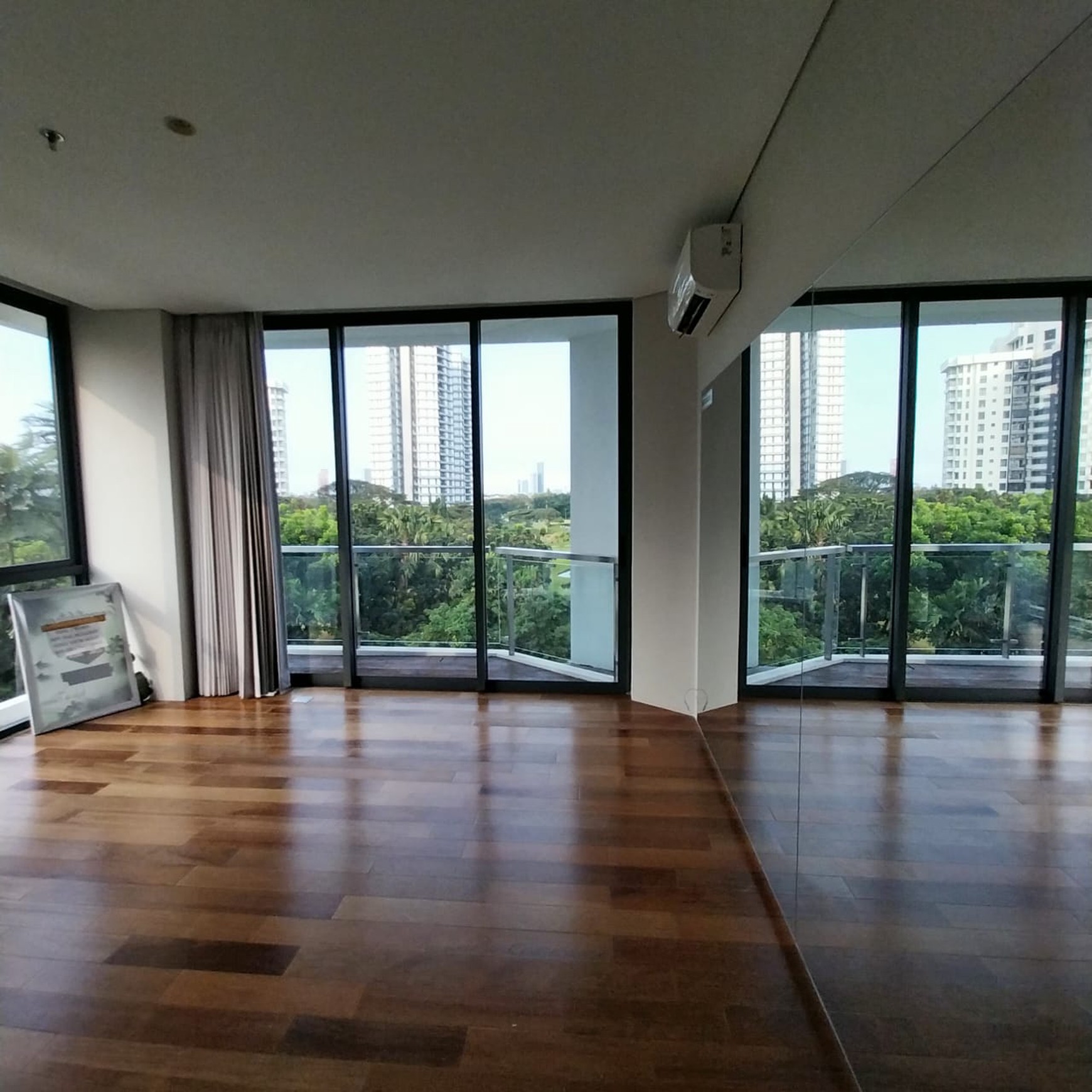 DIJUAL & DISEWAKAN Apartemen MEWAH Rosebay, Graha Family, Surabaya Barat