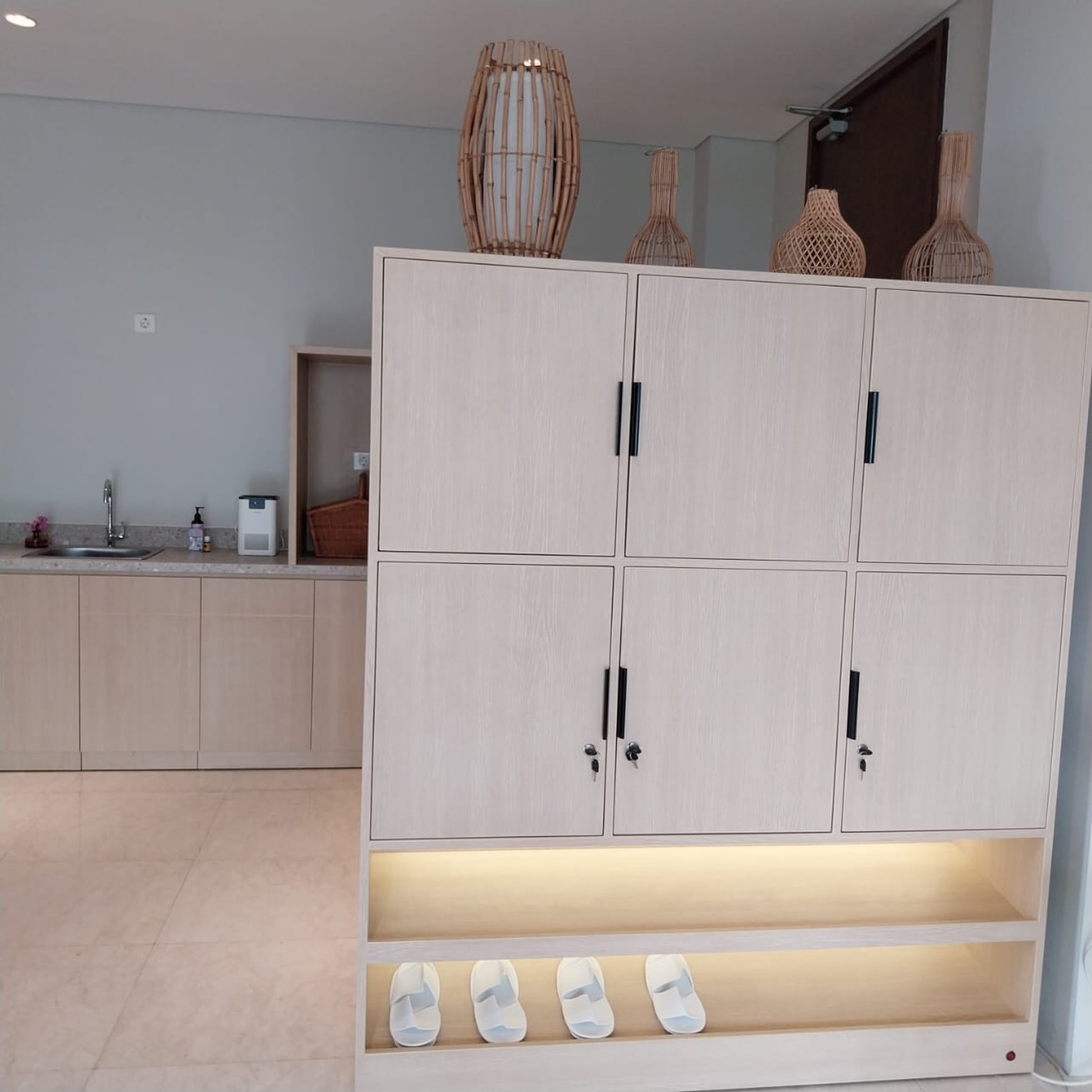DIJUAL & DISEWAKAN Apartemen MEWAH Rosebay, Graha Family, Surabaya Barat