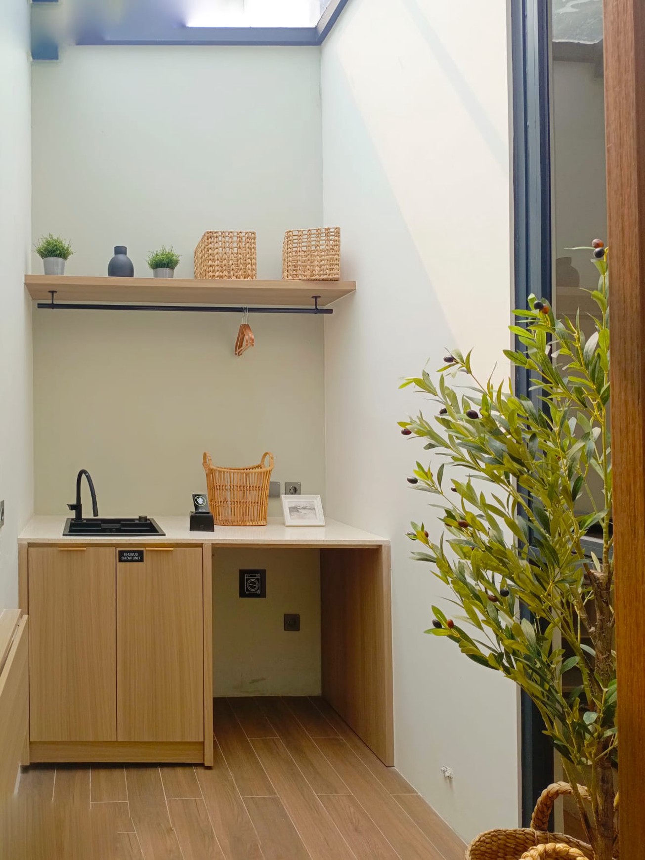 Rumah Bagus Di Precium Lebak Bulus, Jl Delima Timur Jakarta Selatan