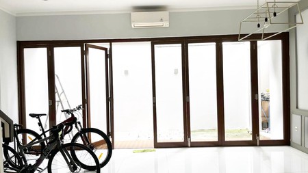 Rumah Bagus Di Discovery Conserva, Bintaro Jaya Sektor 9