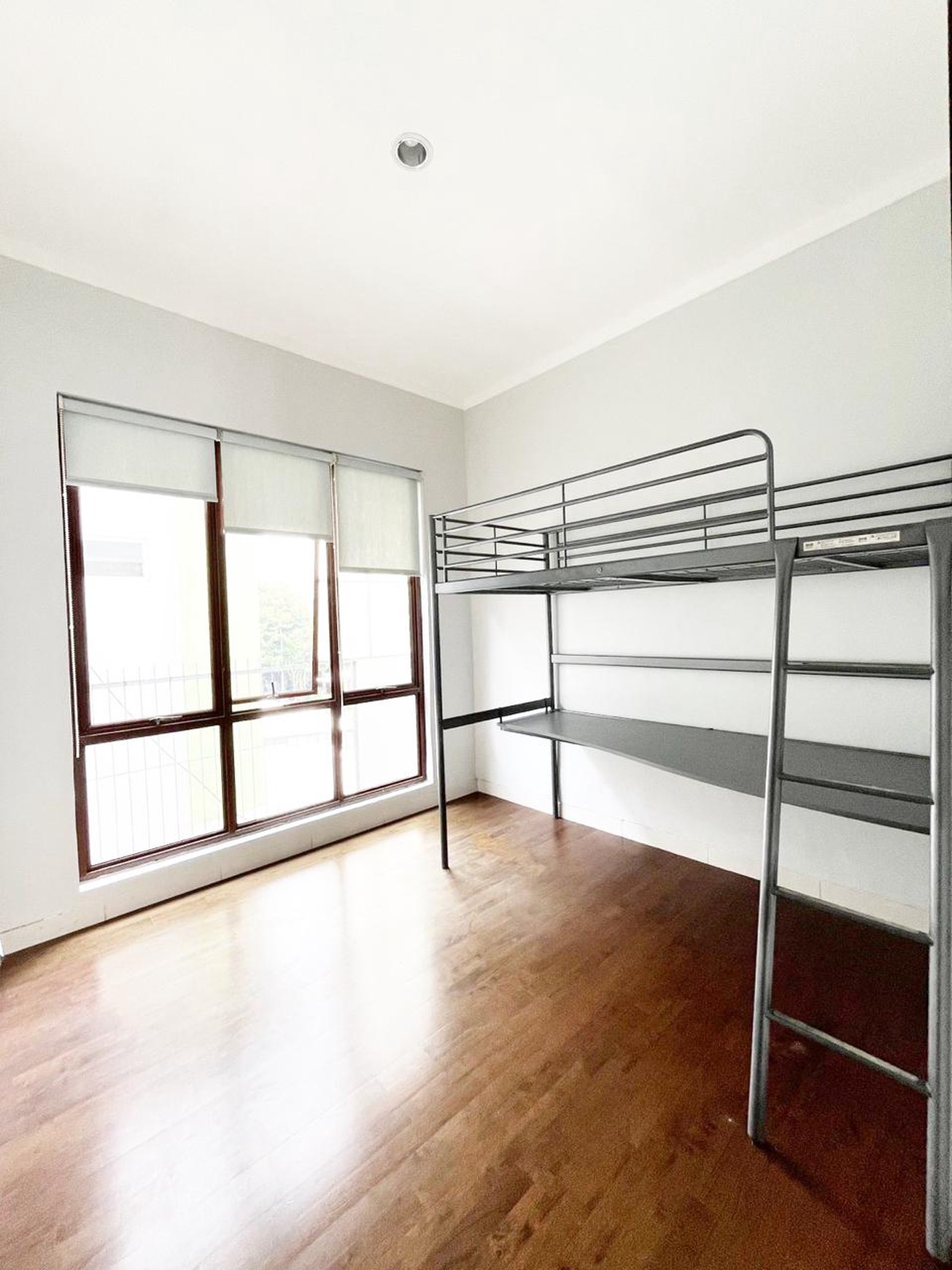 Rumah Bagus Di Discovery Conserva, Bintaro Jaya Sektor 9
