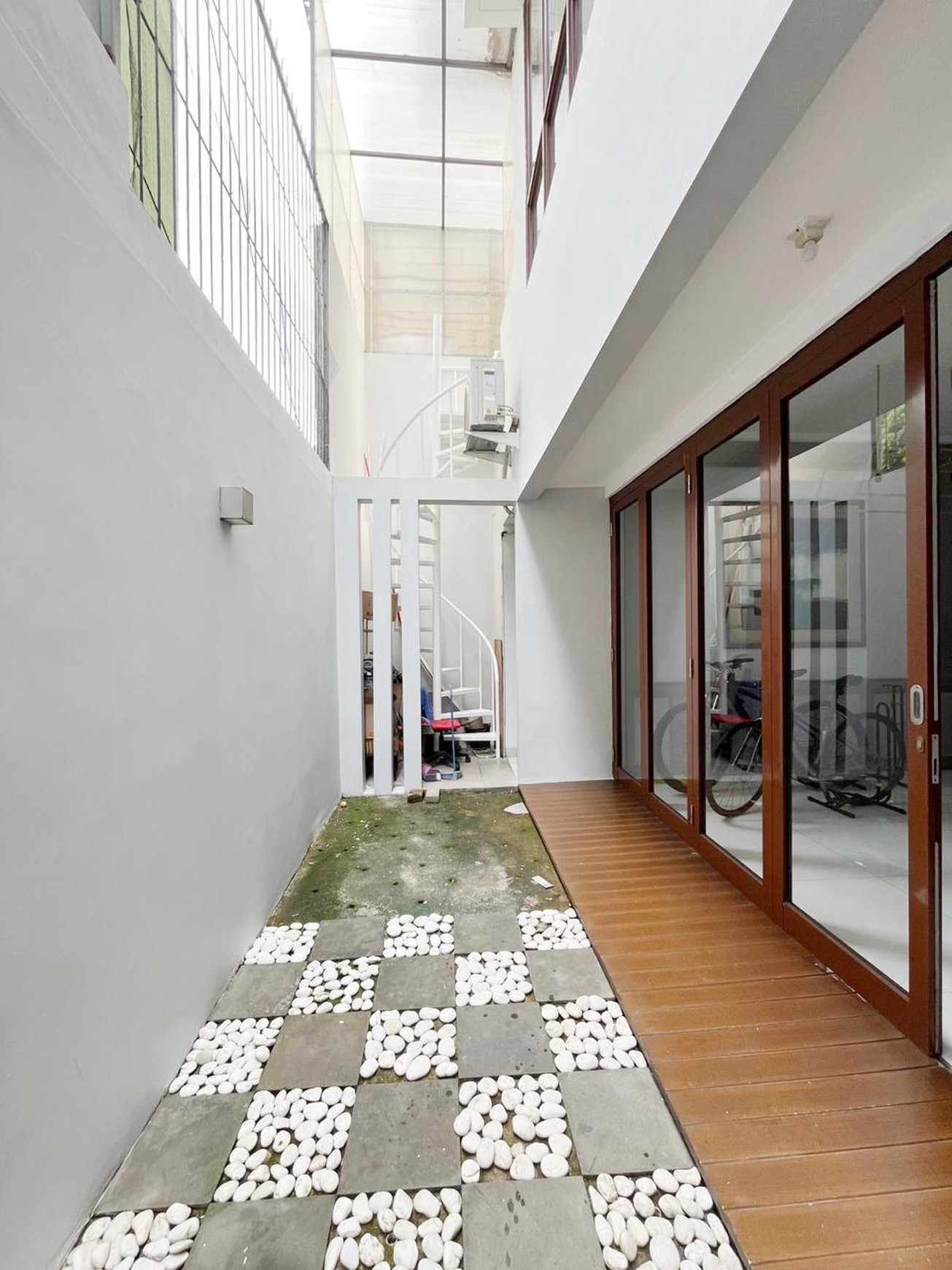 Rumah Bagus Di Discovery Conserva, Bintaro Jaya Sektor 9