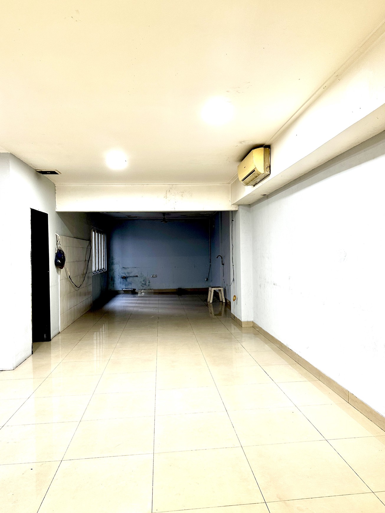 Ruang Usaha Di Lokasi Strategis Jl Bintaro Utama Jakarta Selatan