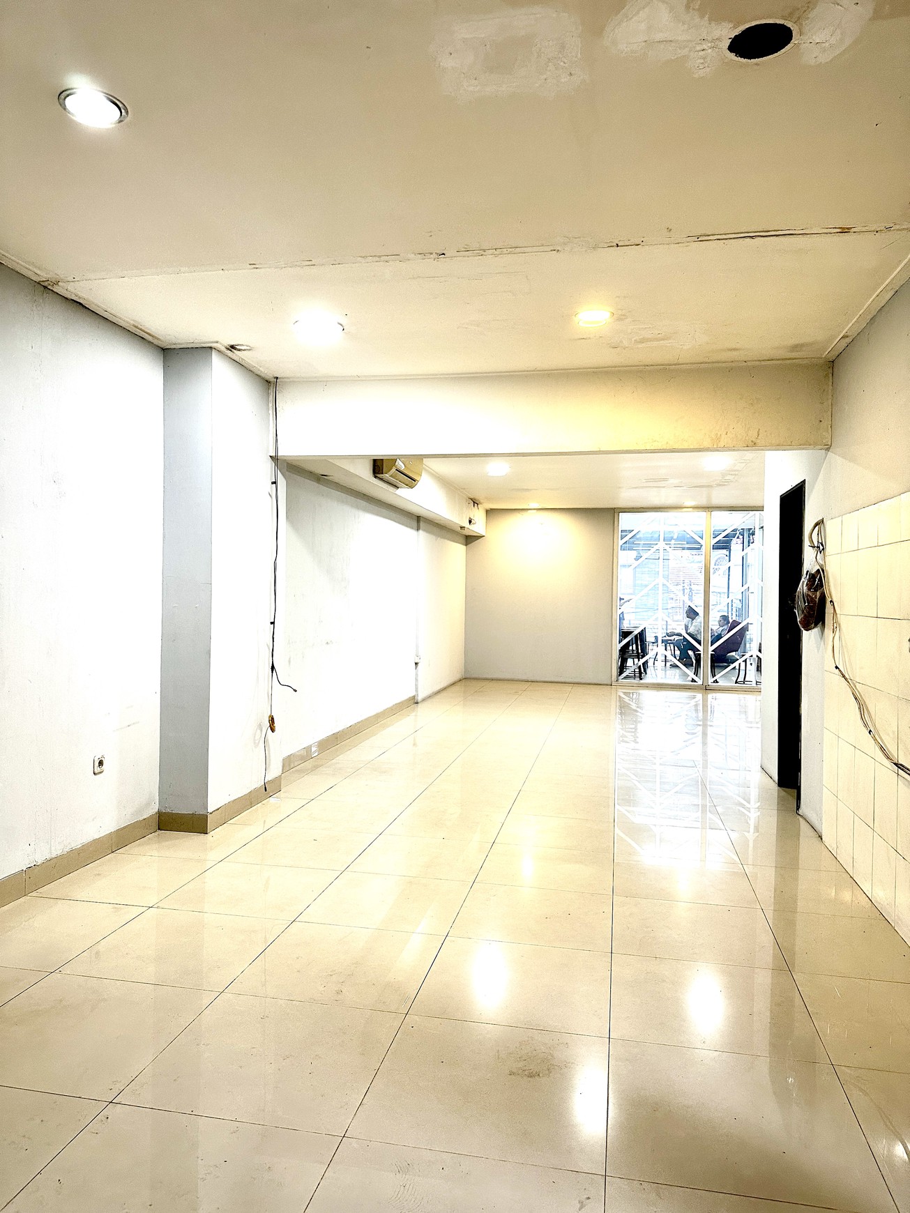 Ruang Usaha Di Lokasi Strategis Jl Bintaro Utama Jakarta Selatan