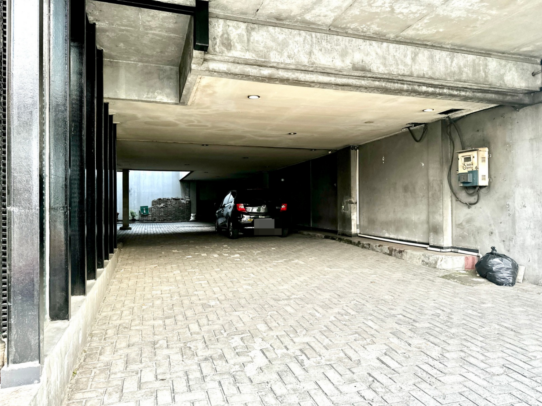 Ruang Usaha Di Lokasi Strategis Jl Bintaro Utama Jakarta Selatan
